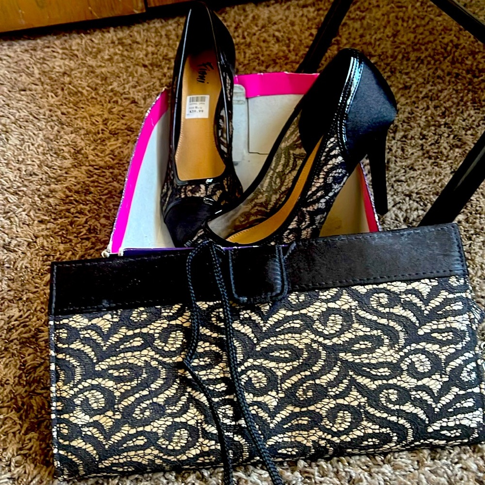Black 3 in shoes worn twice with matching purse shoes and purse $35
